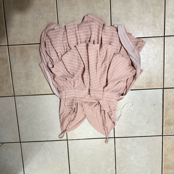 Pink romper - Picture 3 of 3